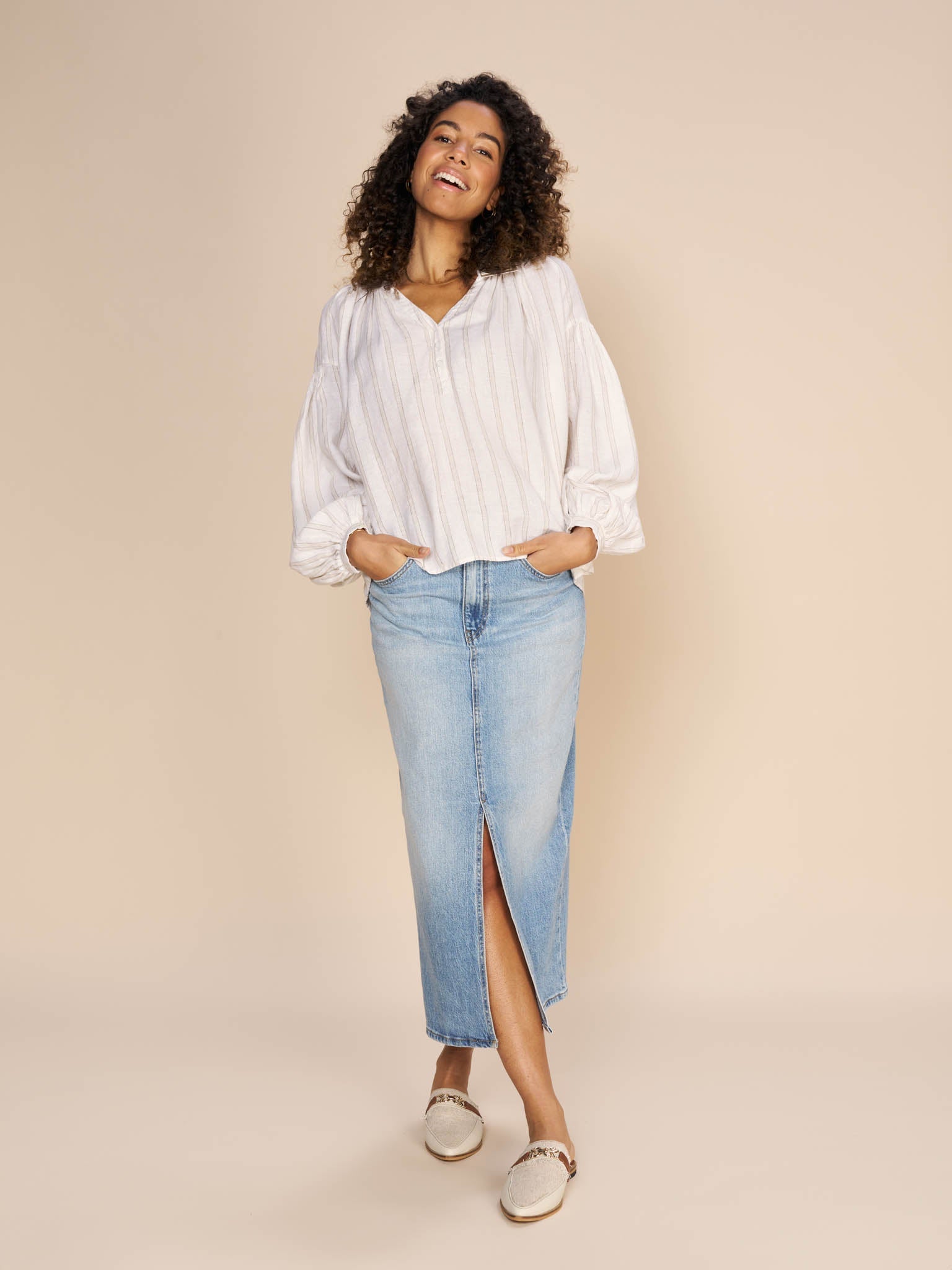 Modelshot / Ecru / Detail